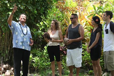 Island Discovery Tour - coconut demonstration