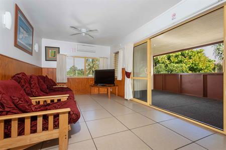 Castaway Resort - Two Bedroom Suite - Lounge